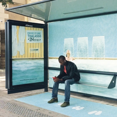 Campagne d'affichage et habillage d'arrêt de bus pour les thalassos de Charente Tourisme